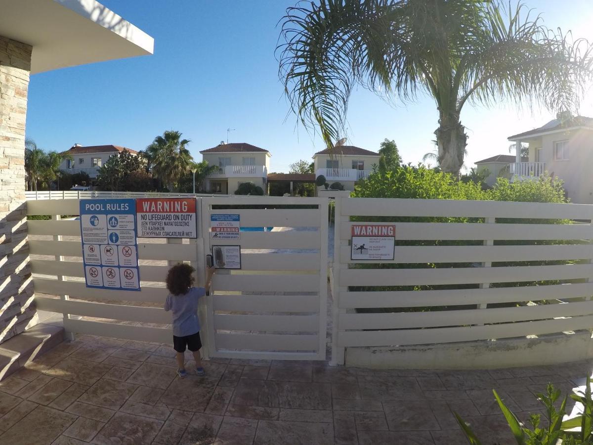 Sunrise Villa بيرفوليا المظهر الخارجي الصورة